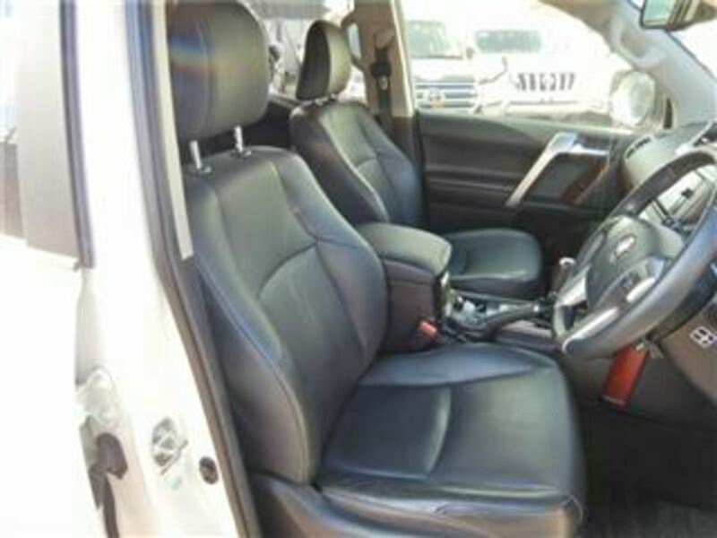 LAND CRUISER PRADO-30