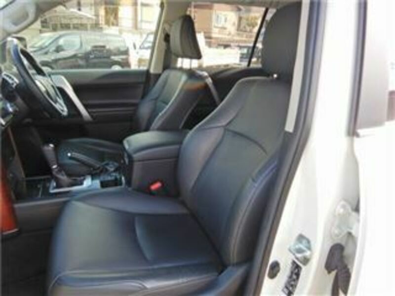 LAND CRUISER PRADO-31