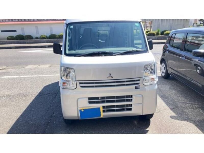 MITSUBISHI MINICAB VAN