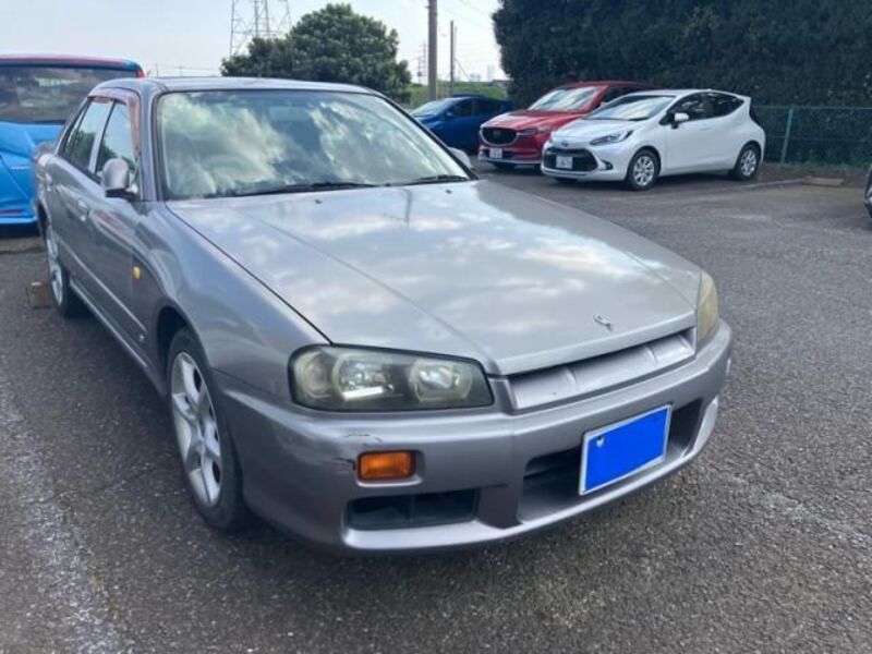 NISSAN SKYLINE