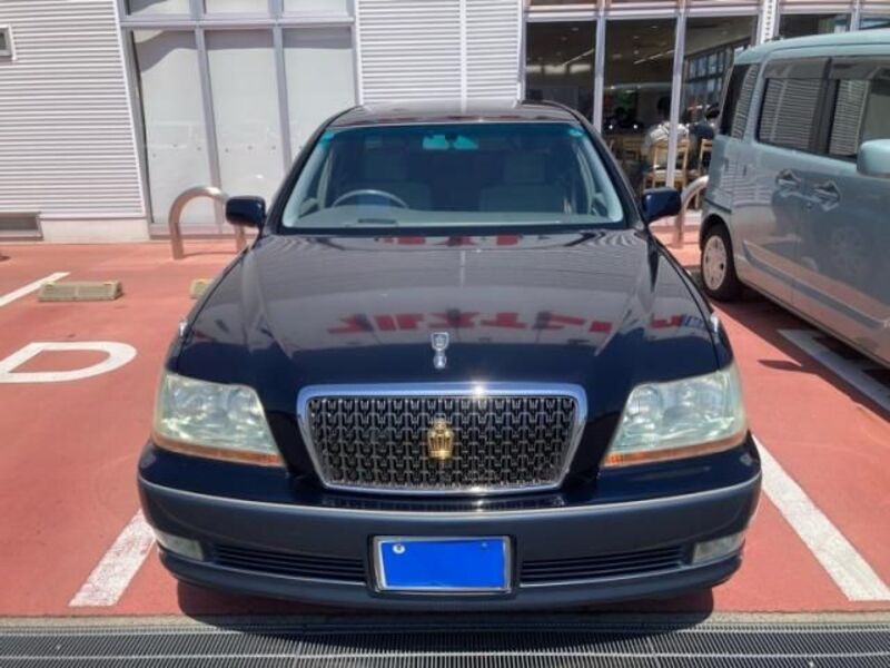 TOYOTA CROWN MAJESTA