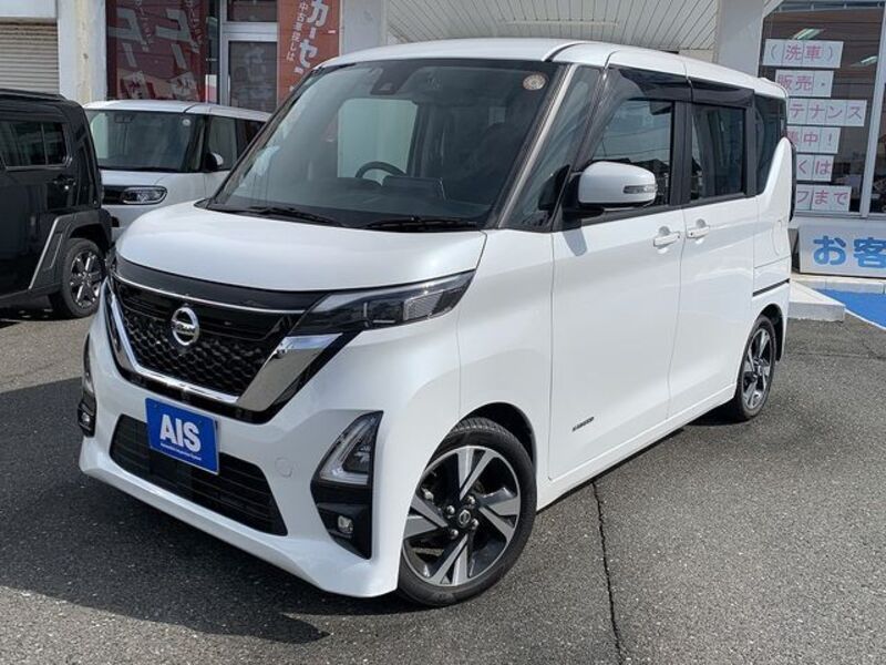 NISSAN ROOX