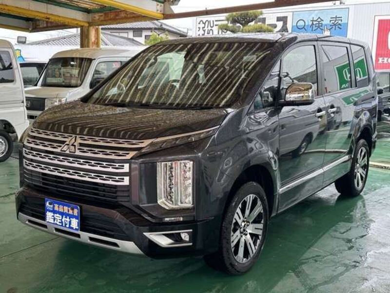 MITSUBISHI DELICA D5