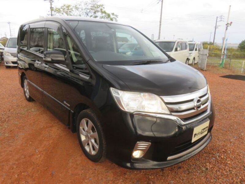 NISSAN SERENA
