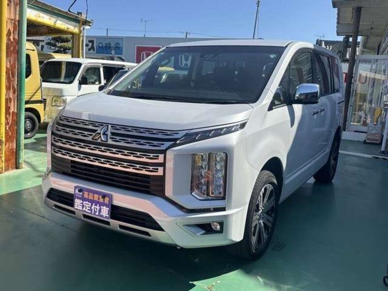 MITSUBISHI DELICA D5