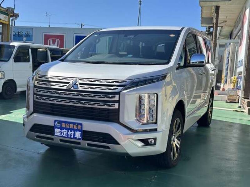 MITSUBISHI DELICA D5