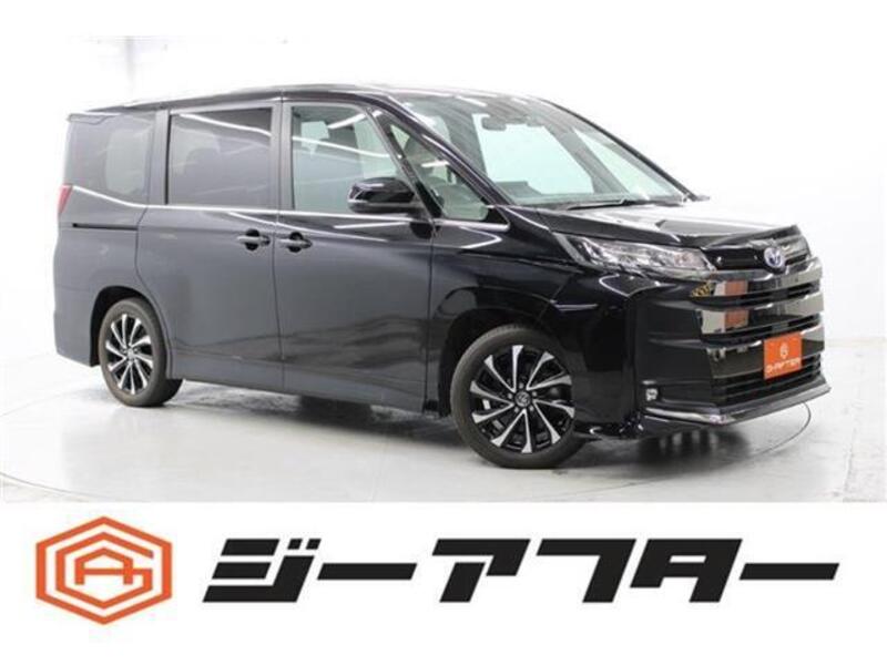 TOYOTA NOAH