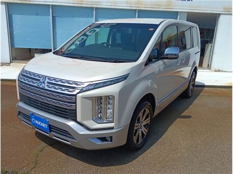 MITSUBISHI DELICA D5