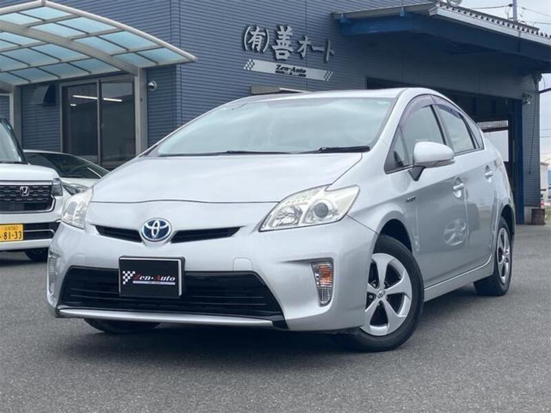 TOYOTA PRIUS
