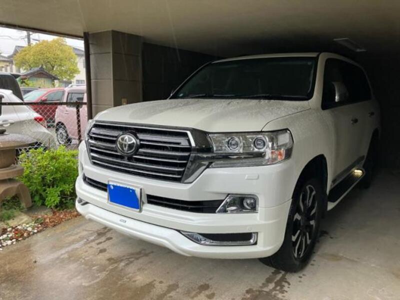 TOYOTA LAND CRUISER
