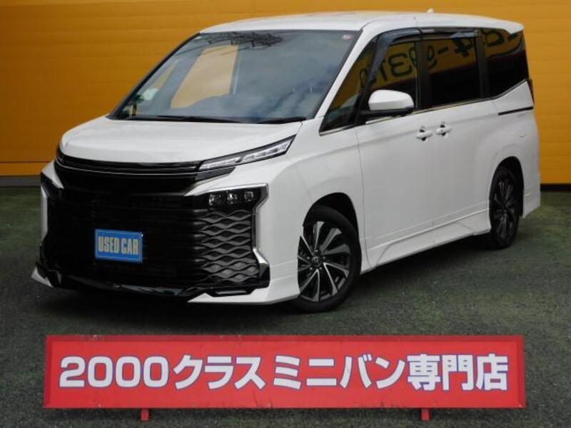 TOYOTA VOXY