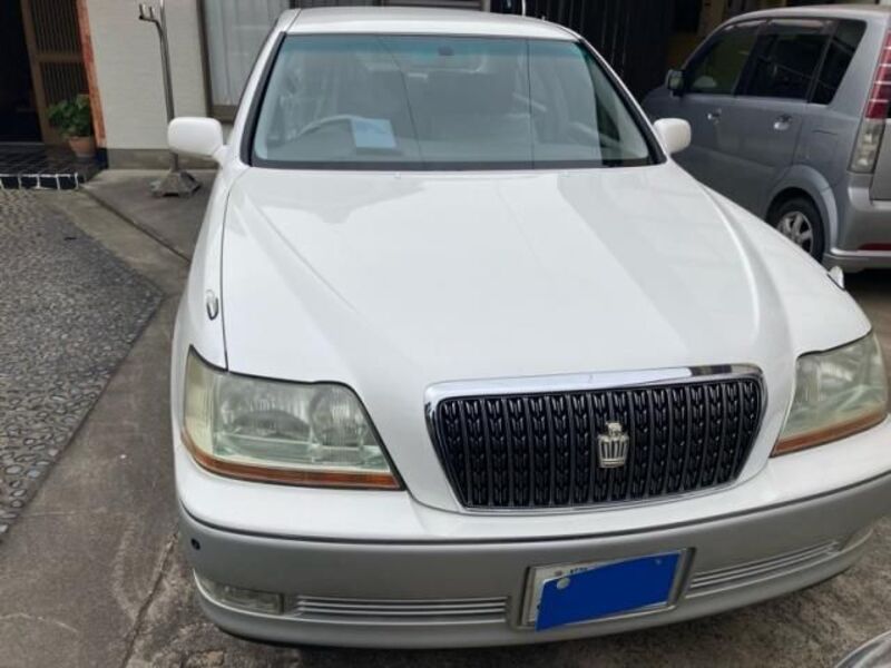 TOYOTA CROWN MAJESTA