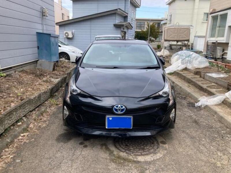 TOYOTA PRIUS