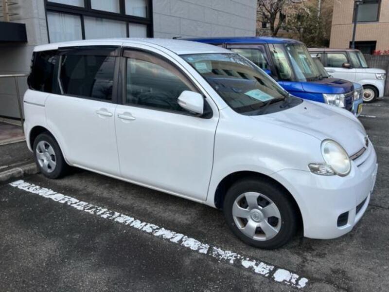 TOYOTA SIENTA
