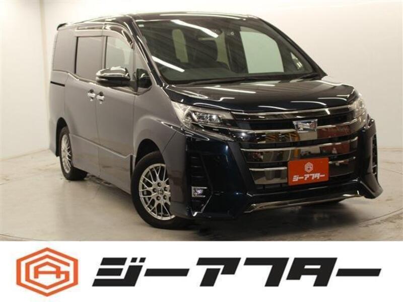 TOYOTA NOAH