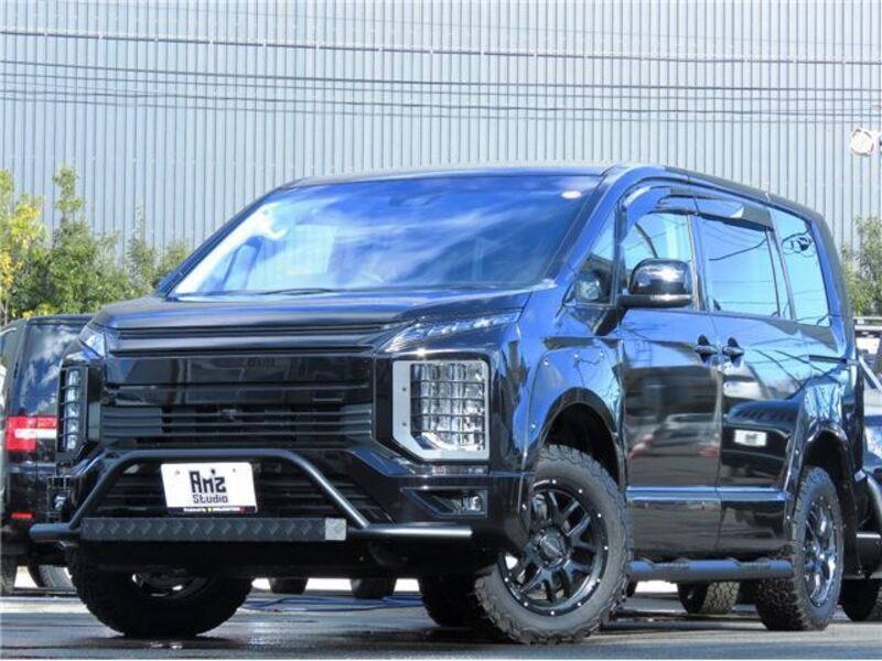 MITSUBISHI DELICA D5