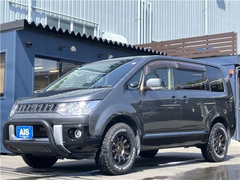 MITSUBISHI DELICA D5