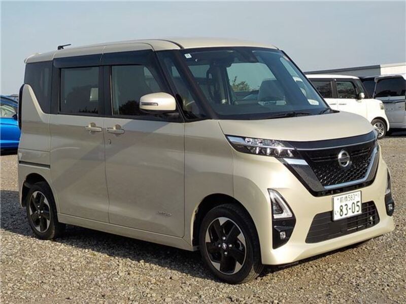NISSAN ROOX