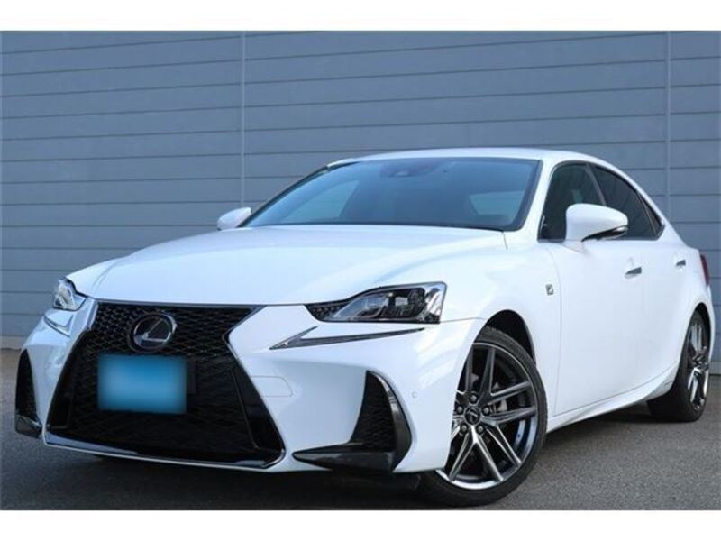 LEXUS IS