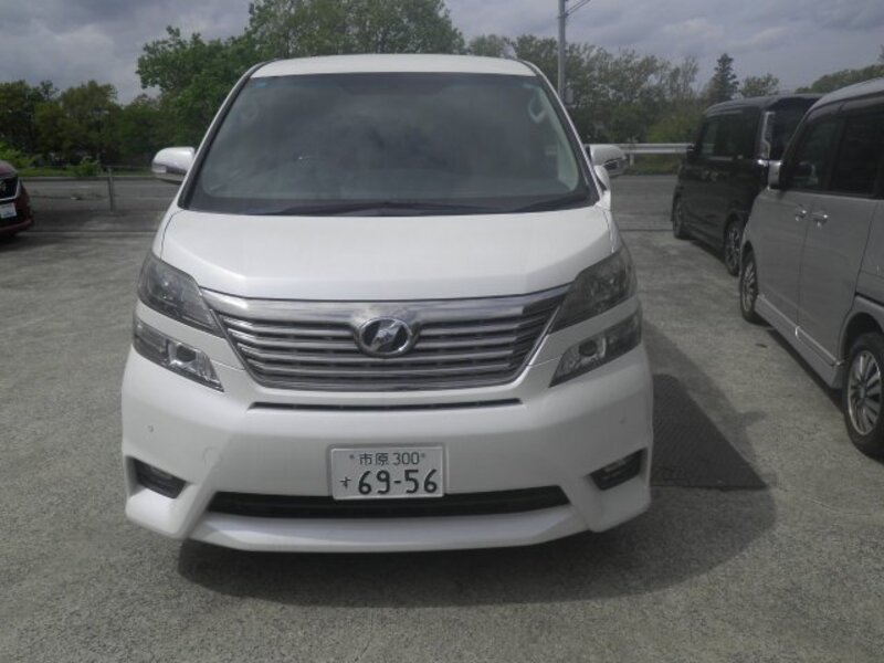 TOYOTA VELLFIRE