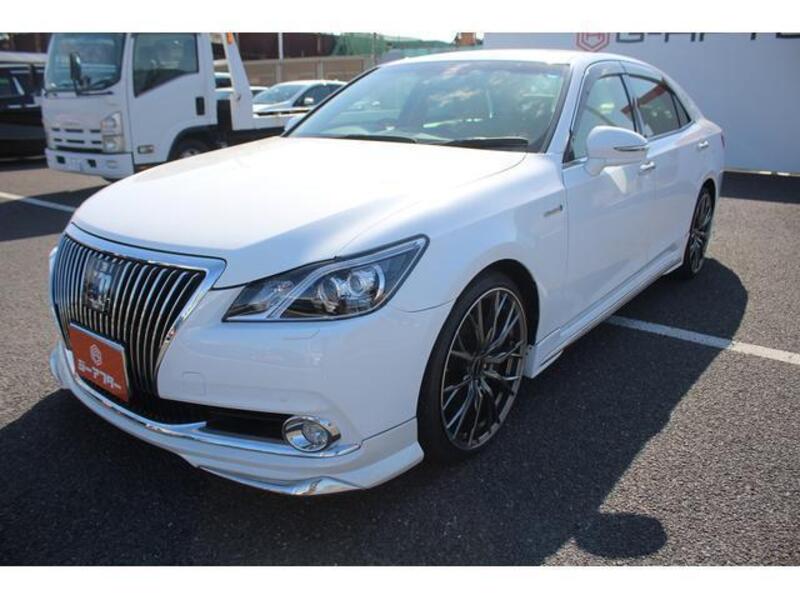 TOYOTA CROWN MAJESTA