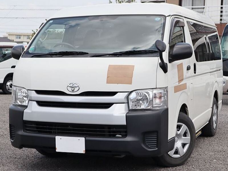 TOYOTA HIACE