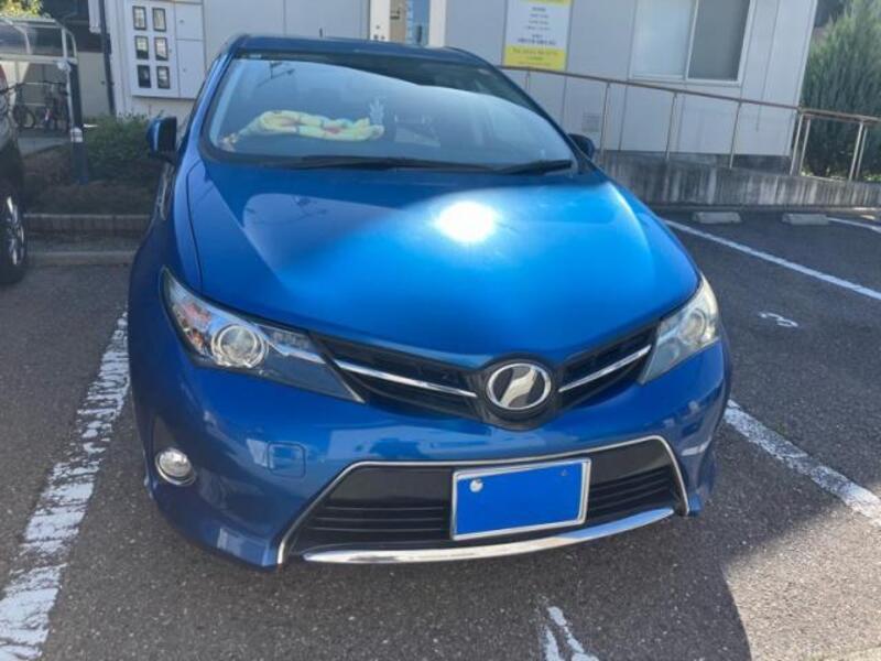 TOYOTA AURIS