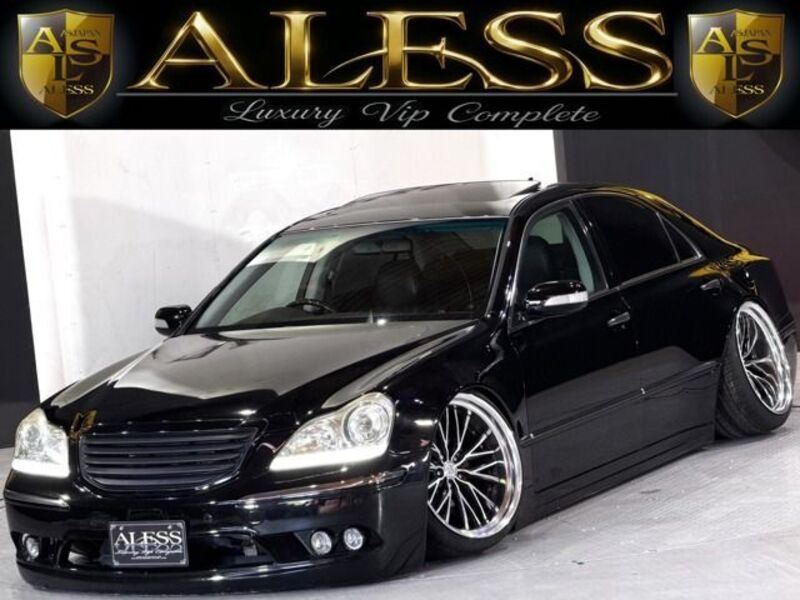 TOYOTA CROWN MAJESTA