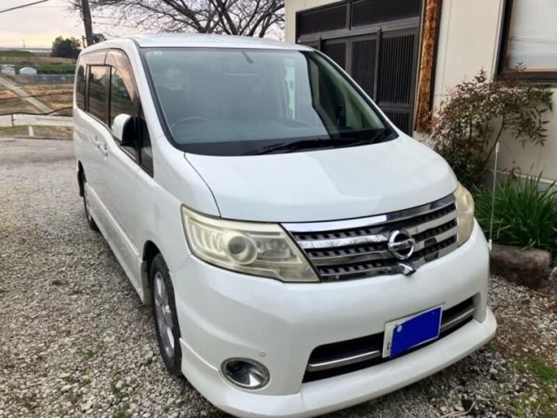 NISSAN SERENA