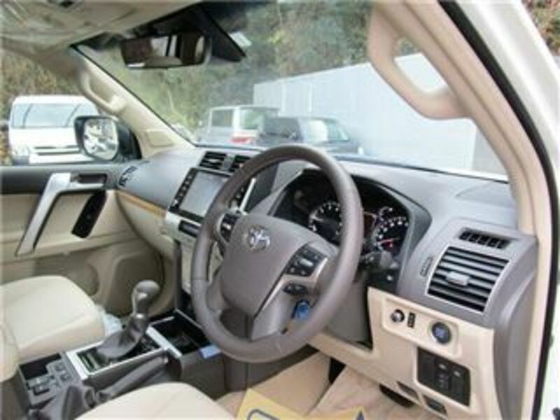 LAND CRUISER PRADO-18