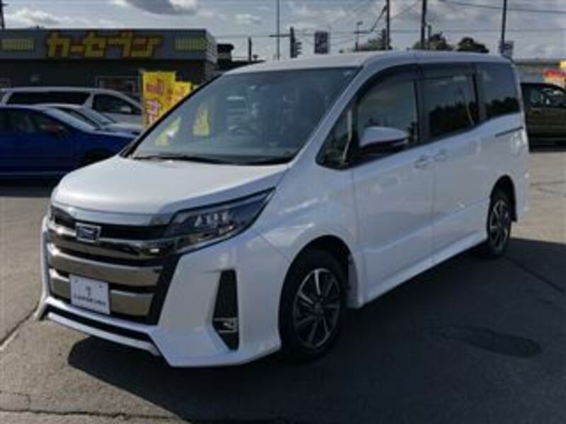 TOYOTA　NOAH