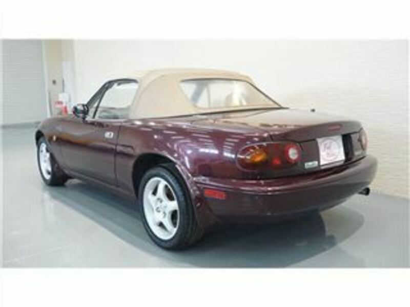 EUNOS ROADSTER
