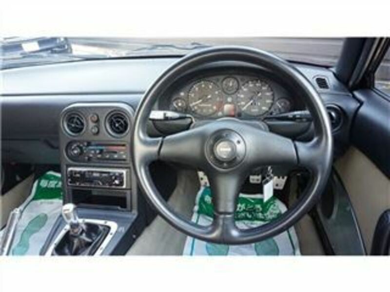 EUNOS ROADSTER