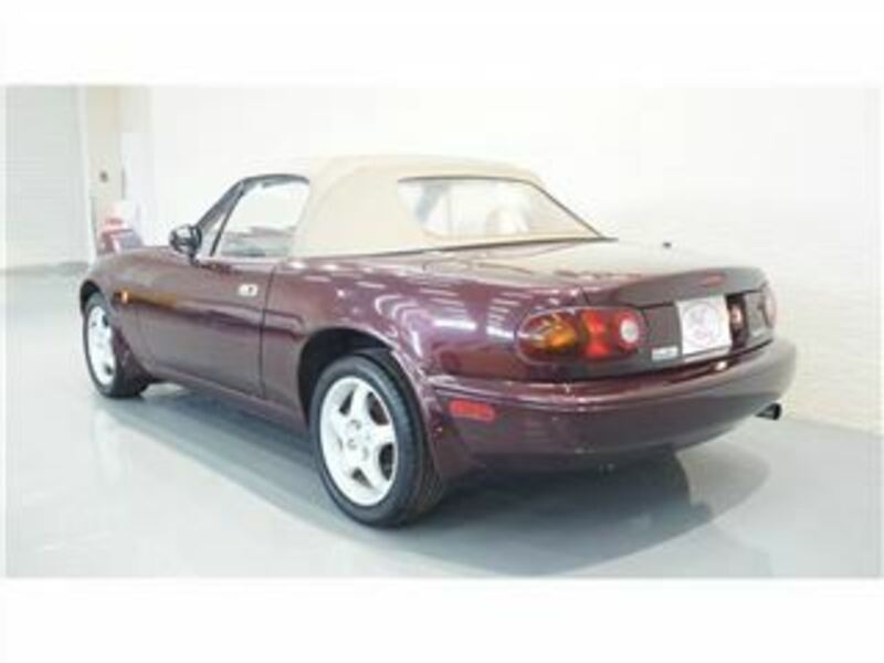 EUNOS ROADSTER