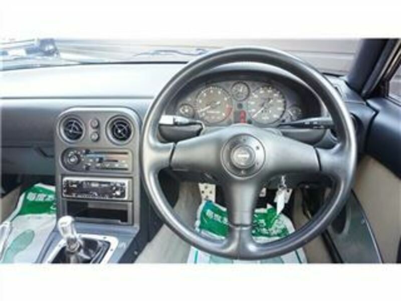 EUNOS ROADSTER