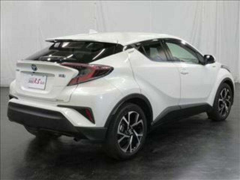 C-HR-8