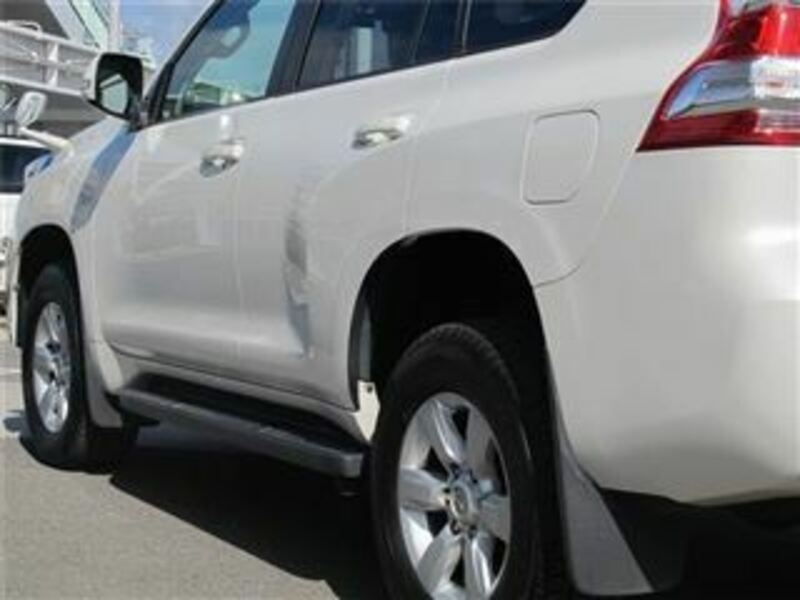 LAND CRUISER PRADO-16