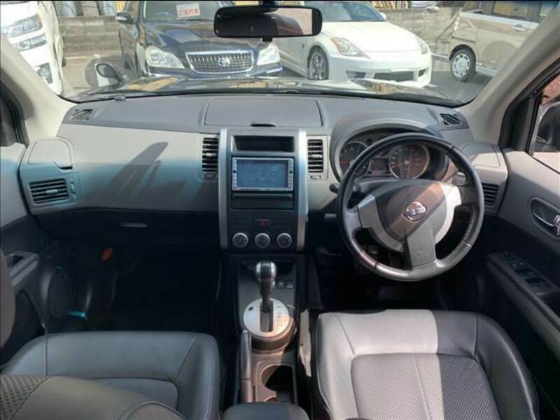 X-TRAIL