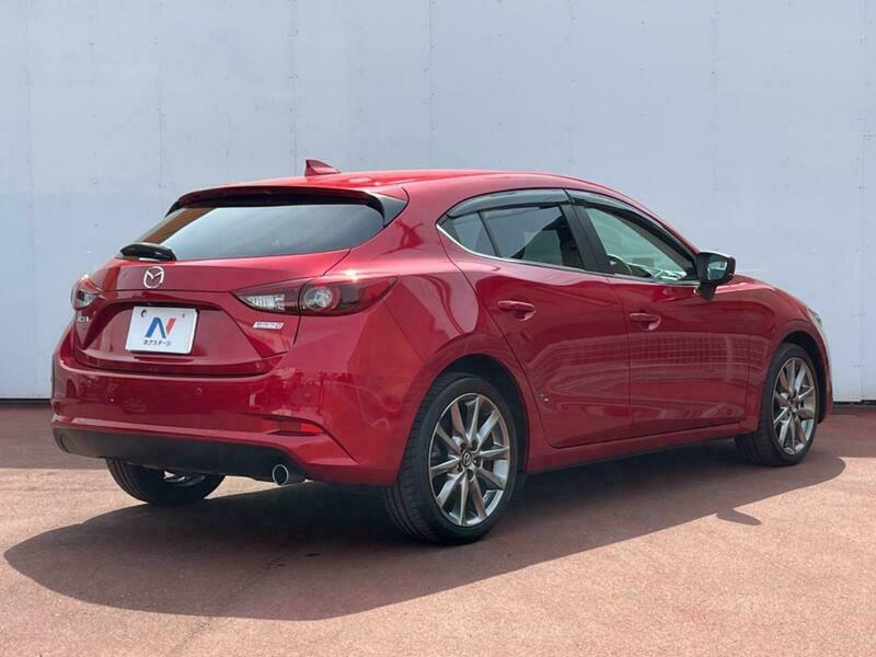 Axela Sport
