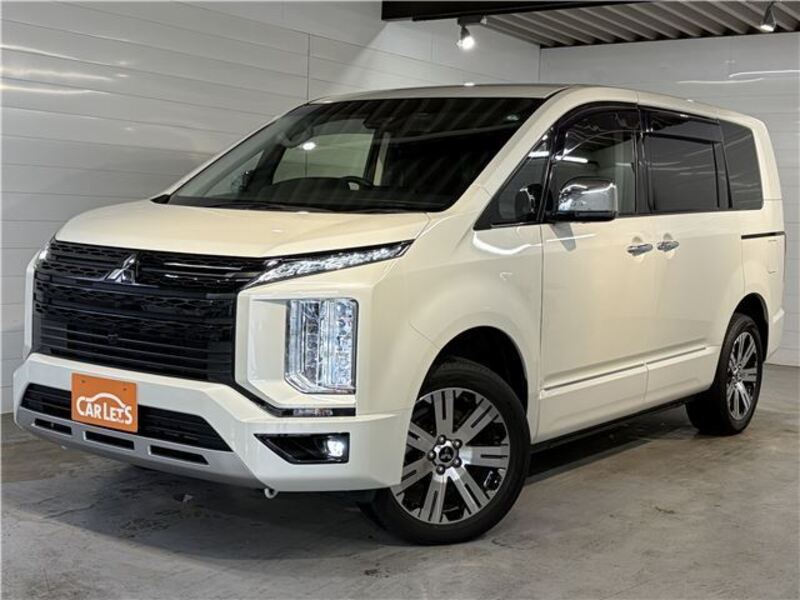 MITSUBISHI DELICA D5