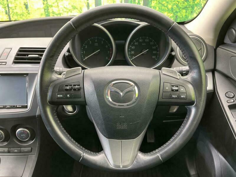 Axela Sport