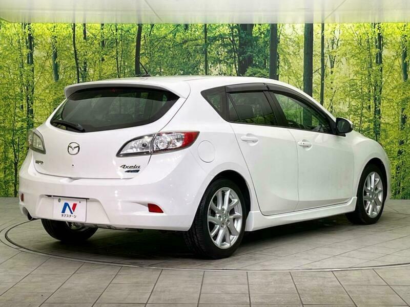 Axela Sport
