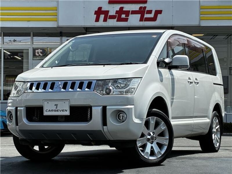 MITSUBISHI DELICA D5