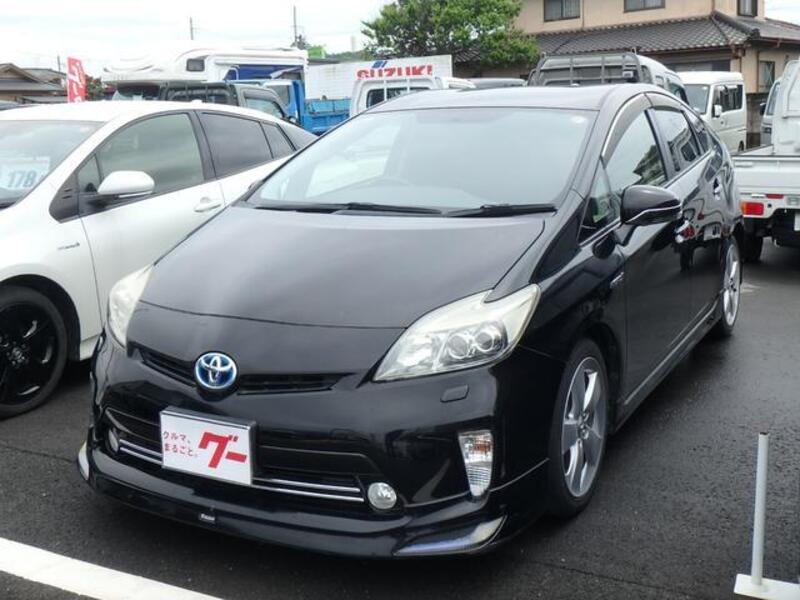 TOYOTA PRIUS