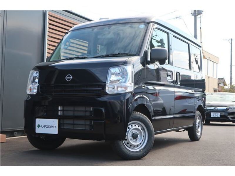 NISSAN CLIPPER VAN