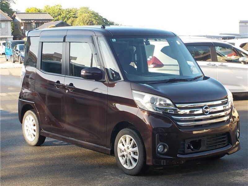 NISSAN DAYZ ROOX