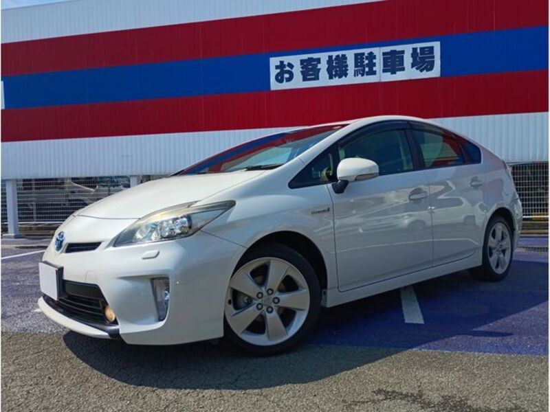 TOYOTA PRIUS