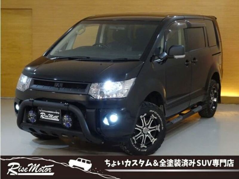 MITSUBISHI DELICA D5