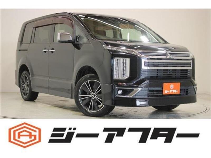 MITSUBISHI DELICA D5