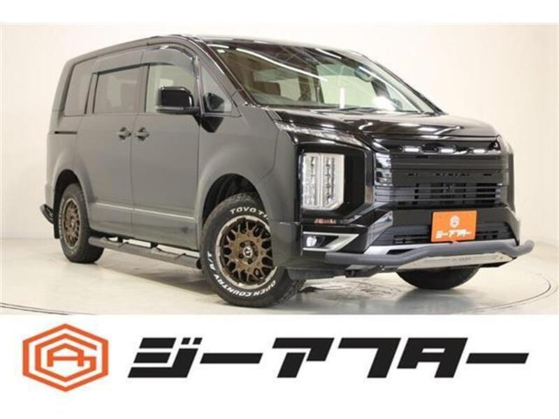 MITSUBISHI DELICA D5